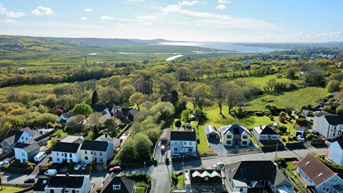 3 Bedroom Semi Detached House For Sale In Waun Road, Loughor, Swansea, West Glamorgan, SA4