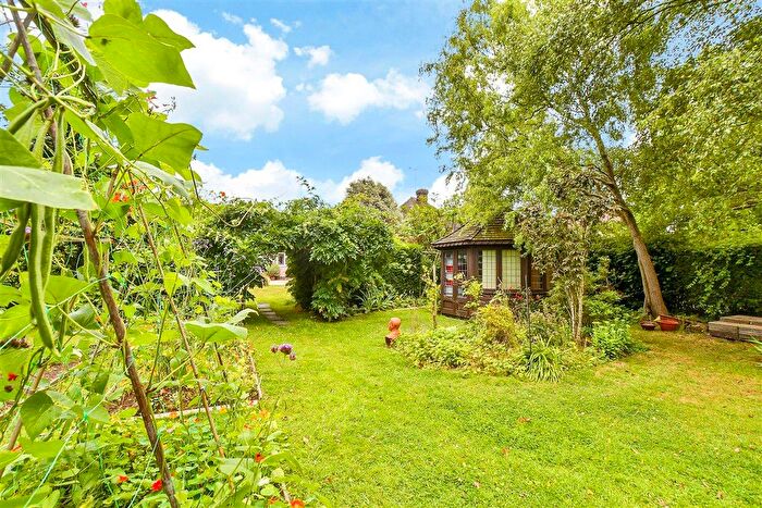 4 Bedroom Detached House For Sale In Woodchurch Road, Tenterden, Kent, TN30