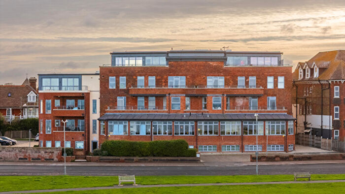 2 Bedroom Flat To Rent In Sea Road, Westgate-On-Sea, CT8