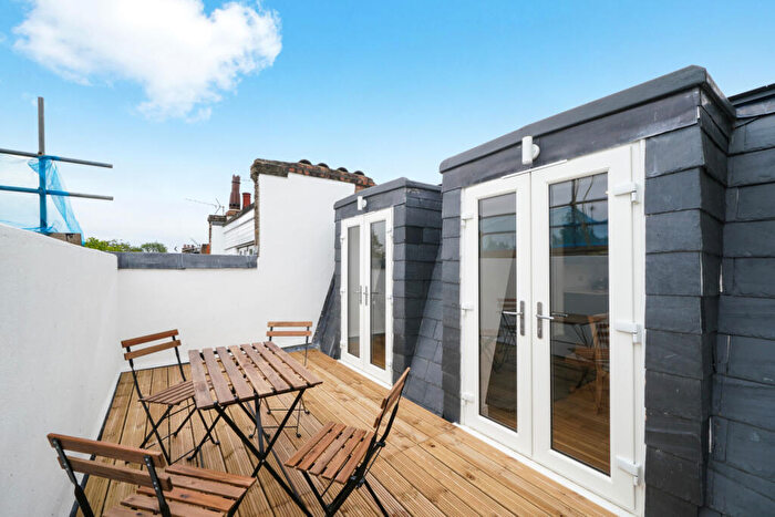 2 Bedroom Flat To Rent In Boundary Road, St John's Wood, NW8