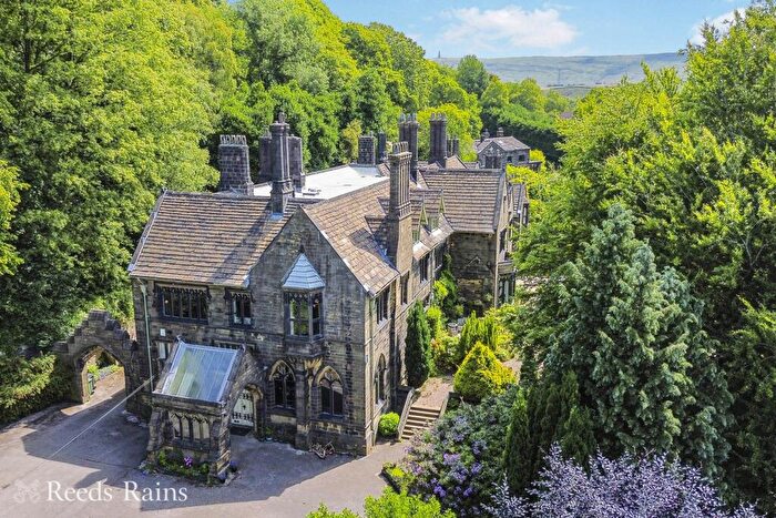 4 Bedroom House For Sale In Stansfield Hall Road, Todmorden, OL14