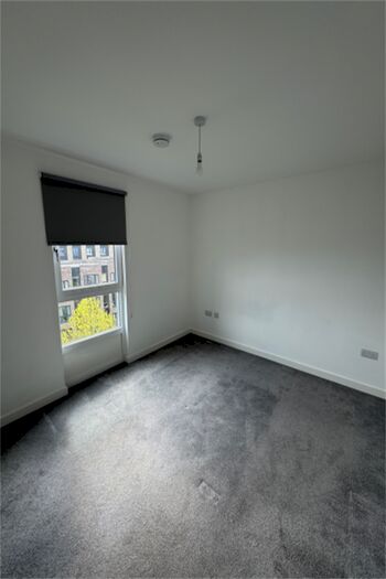 2 Bedroom Flat To Rent In Saltire Street, EH5