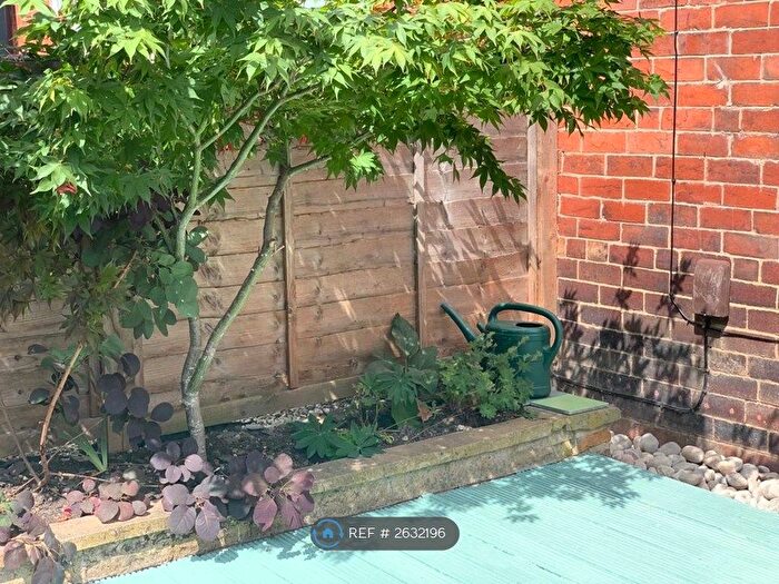 1 Bedroom Terraced House To Rent In Highbury Road, Leeds, LS6