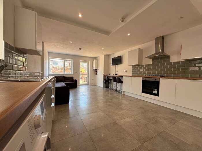 7 Bedroom Terraced House To Rent In Bedford Street, Roath, CF24