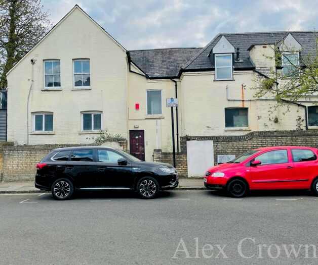 3 Bedroom Flat To Rent In Beacon Hill, Holloway, N7