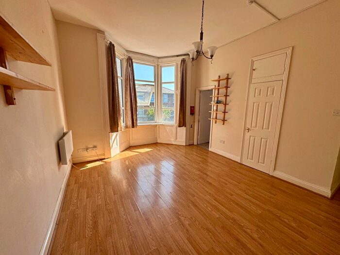 1 Bedroom Studio To Rent In Pownall Gardens, Hounslow, TW3