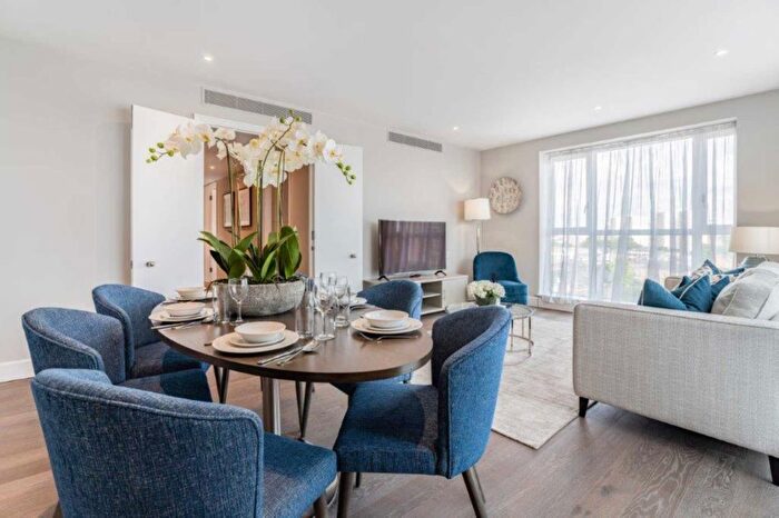 2 Bedroom Flat To Rent In Westferry Circus, London, E14