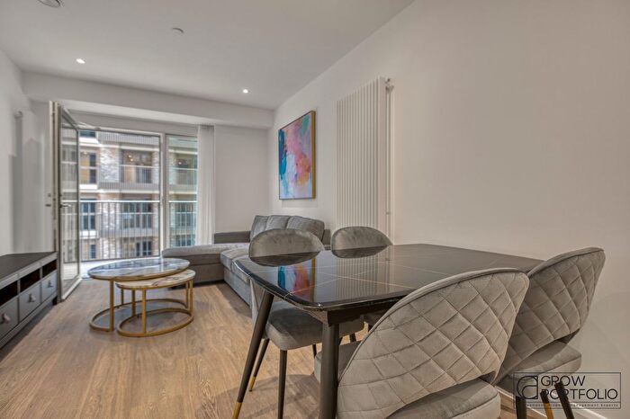 1 Bedroom Flat To Rent In Eden Place, London, E16