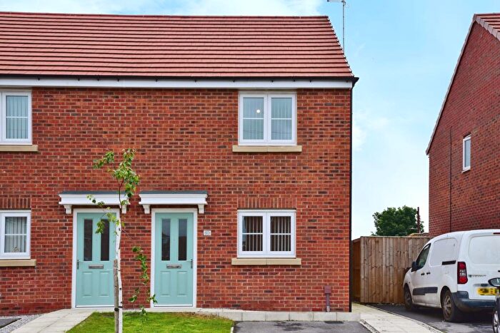 2 Bedroom House To Rent In Waudby Way, Hull, HU9