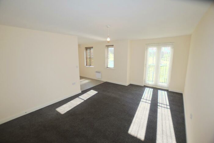 2 Bedroom Ground Flat To Rent In Queen Mary Rise, Manor, Sheffield, S2