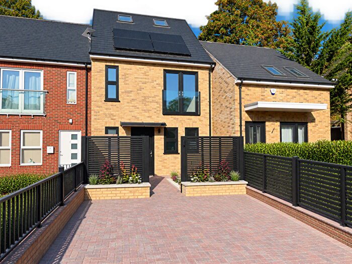 4 Bedroom Terraced House To Rent In St Albans Road, Watford, Hertfordshire, WD17