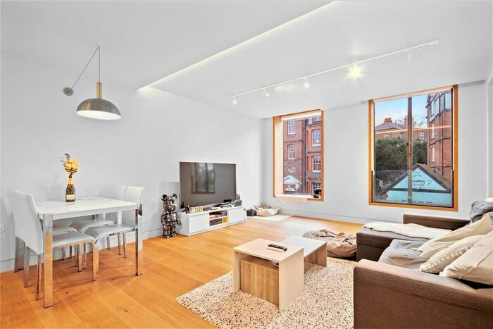 3 Bedroom Flat To Rent In Sonny Heights West, Swains Lane, N6