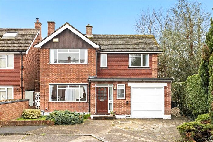 3 Bedroom Detached House For Sale In Rickards Close, Surbiton, KT6