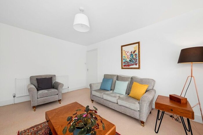 1 Bedroom Flat For Sale In Rosendale Road, Dulwich, SE21