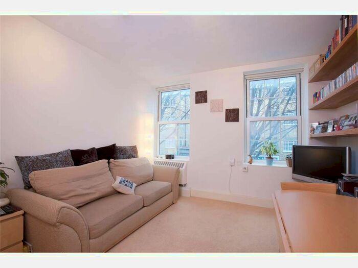 2 Bedroom Flat To Rent In Werrington Street, London, NW1