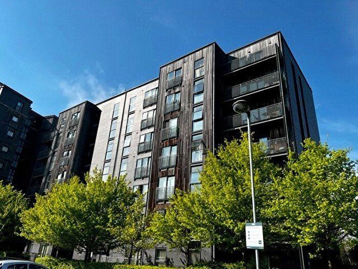 2 Bedroom Flat For Sale In The Frame, A The Waterfront, Openshaw, Manchester, M11