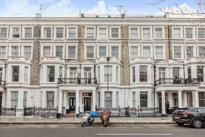 2 Bedroom Flat To Rent In Castletown Road, London, W14