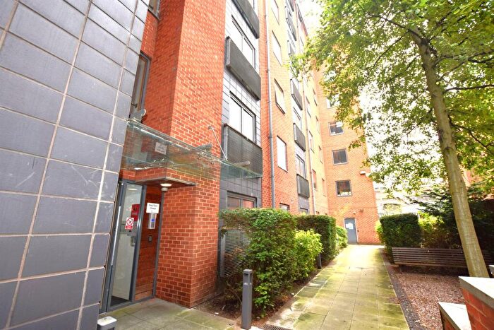 1 Bedroom Apartment To Rent In A Lower Chatham Street, Manchester, M1