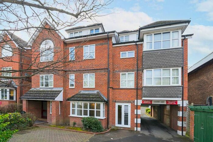 2 Bedroom Flat To Rent In Cedar Road, Sutton, SM2