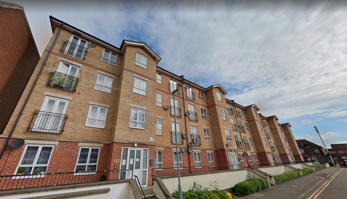 2 Bedroom Flat To Rent In Marlborough Court, Grove Road, Luton, LU1