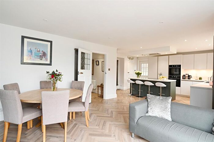 4 Bedroom Detached House For Sale In Belstead Road, Ipswich, IP2