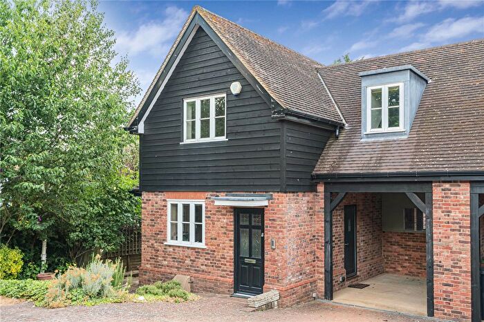 3 Bedroom Semi-detached House For Sale In Old Nursery Close, Shenley, Radlett, Hertfordshire, WD7
