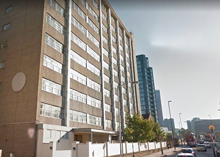 2 Bedroom Flat To Rent In Whitehorse Road, Croydon, CR0