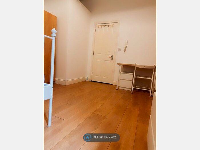 Studio To Rent In Wimborne Road., Bournemouth, BH2