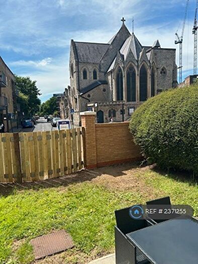 3 Bedroom Flat To Rent In Scorton House, London, N1