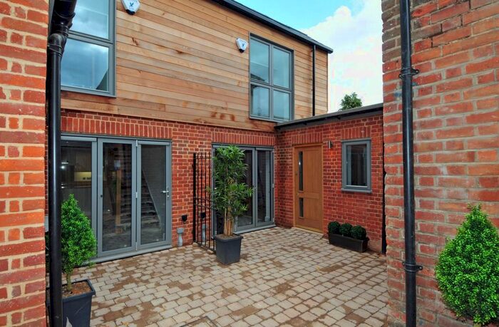 2 Bedroom Detached House To Rent In Peels Yard, Kings Road, Henley-On-Thames, Oxfordshire, RG9