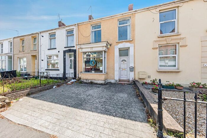 2 Bedroom Flat For Sale In Murray Street, Llanelli, Carmarthenshire, SA15