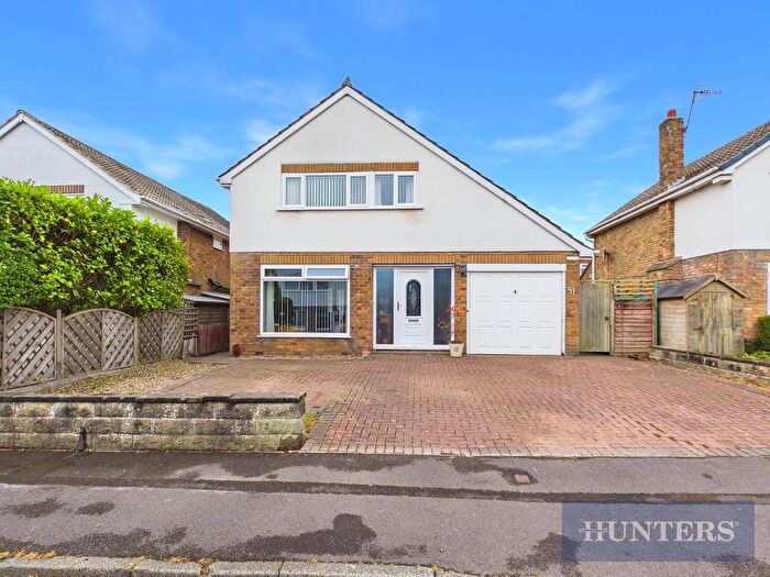 3 Bedroom Detached House For Sale In Sea View Drive, Scarborough, YO11