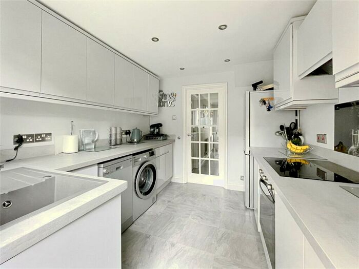 3 Bedroom Terraced House For Sale In Sutherland Gardens, Rainham, Kent, ME8