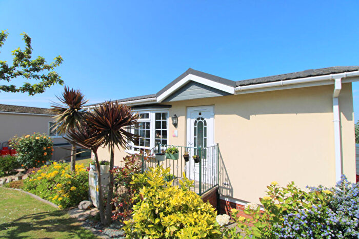 1 Bedroom Mobile Home For Sale In Coast Road, Ffynnongroyw, CH8