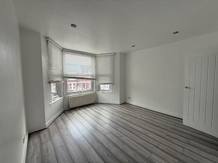 1 Bedroom House To Rent In Canterbury Street, Gillingham., ME7