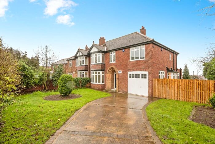 4 Bedroom Semi Detached House For Sale In Thorne Road, Wheatley, Doncaster, DN2