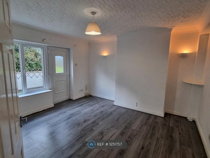 2 Bedroom Flat To Rent In Elysian Fields, Salford M6