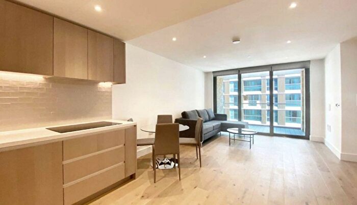 1 Bedroom Flat To Rent In Radley House, London, SW11