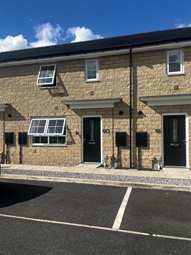 2 Bedroom Mews To Rent In Atherton Court, Mottram, SK14