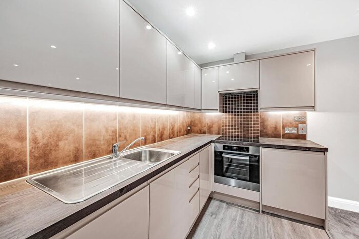 1 Bedroom Flat For Sale In Wilkinson Way, Chiswick, London, W4