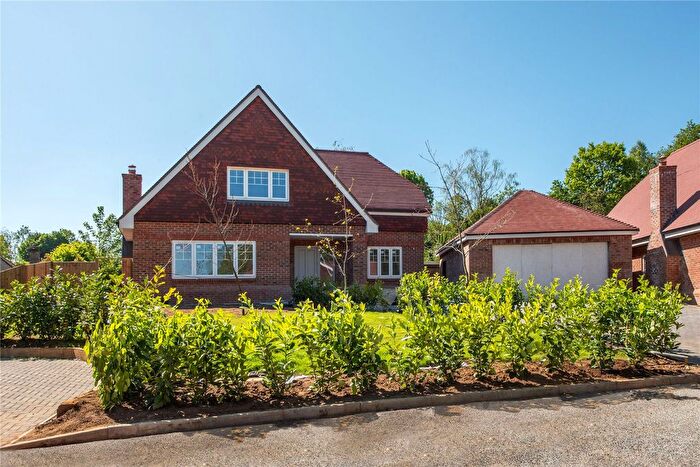 4 Bedroom Detached House For Sale In Boxhill Road, Tadworth, Surrey, KT20