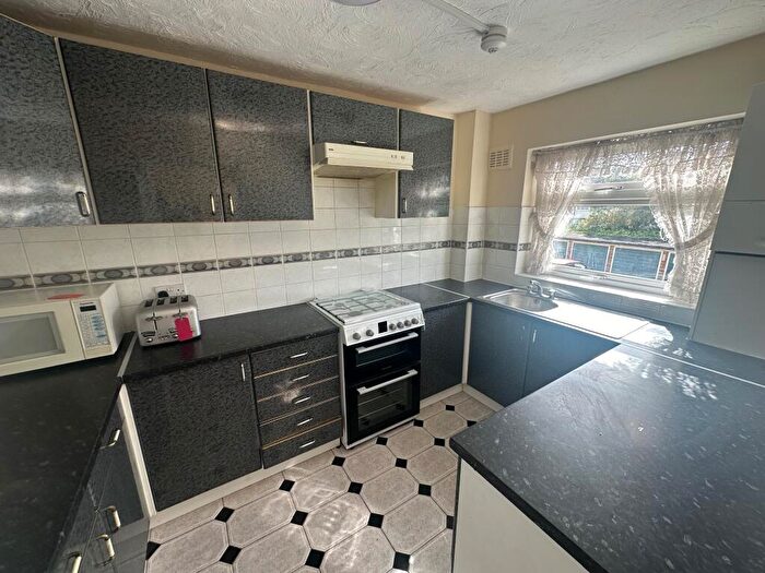 2 Bedroom Maisonette To Rent In The Coppins, Chadwell Avenue, Romford, RM6