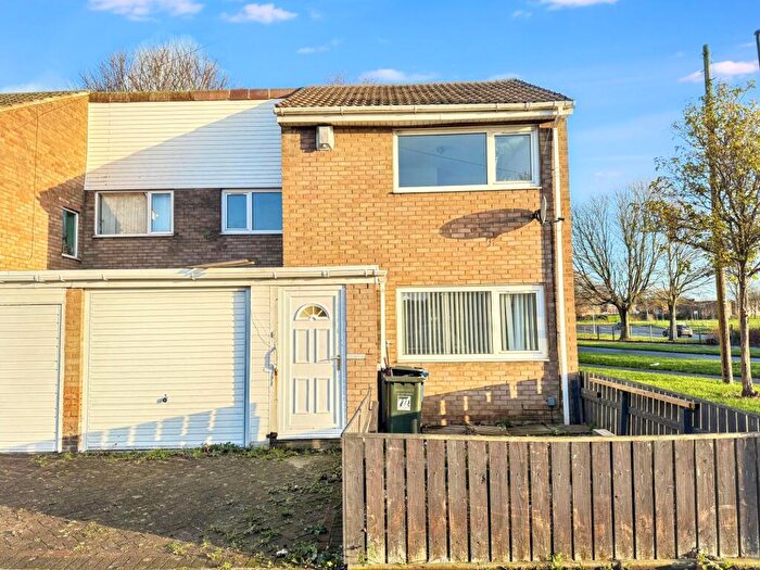 3 Bedroom End Of Terrace House For Sale In Redcliffe Way, Blakelaw, Newcastle Upon Tyne, Tyne And Wear, NE5