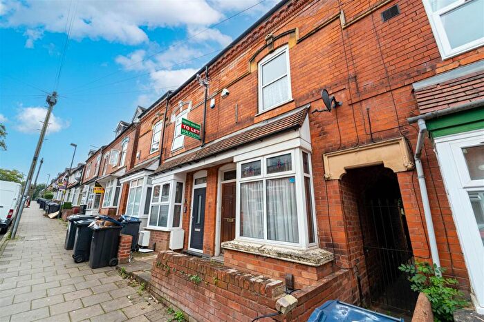 4 Bedroom House To Rent In Dawlish Road, Birmingham, West Midlands, B29