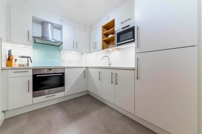 1 Bedroom Flat To Rent In North Block, C Belvedere Road, Waterloo, London, SE1