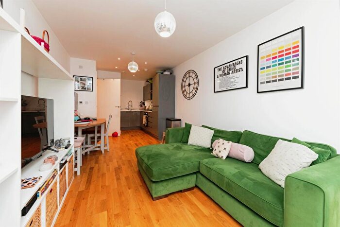 1 Bedroom Flat For Sale In Park Place, Stevenage, SG1