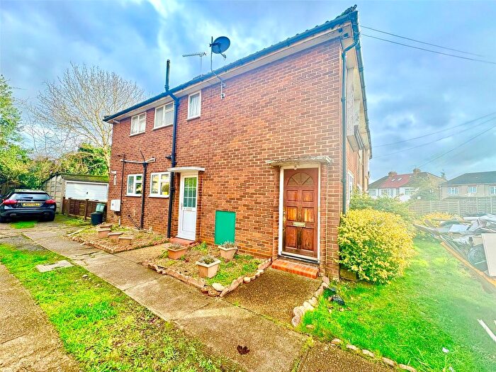 2 Bedroom Maisonette To Rent In Gresham Road, Hounslow, TW3