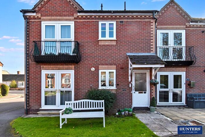 2 Bedroom Flat For Sale In Long Street, Wigston, LE18