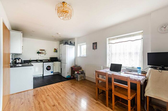 1 Bedroom Flat For Sale In Shaftesbury Avenue, South Harrow, Harrow, HA2