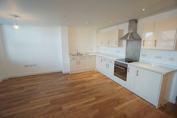 1 Bedroom Flat To Rent In Cheap Street, Newbury, Berkshire, RG14